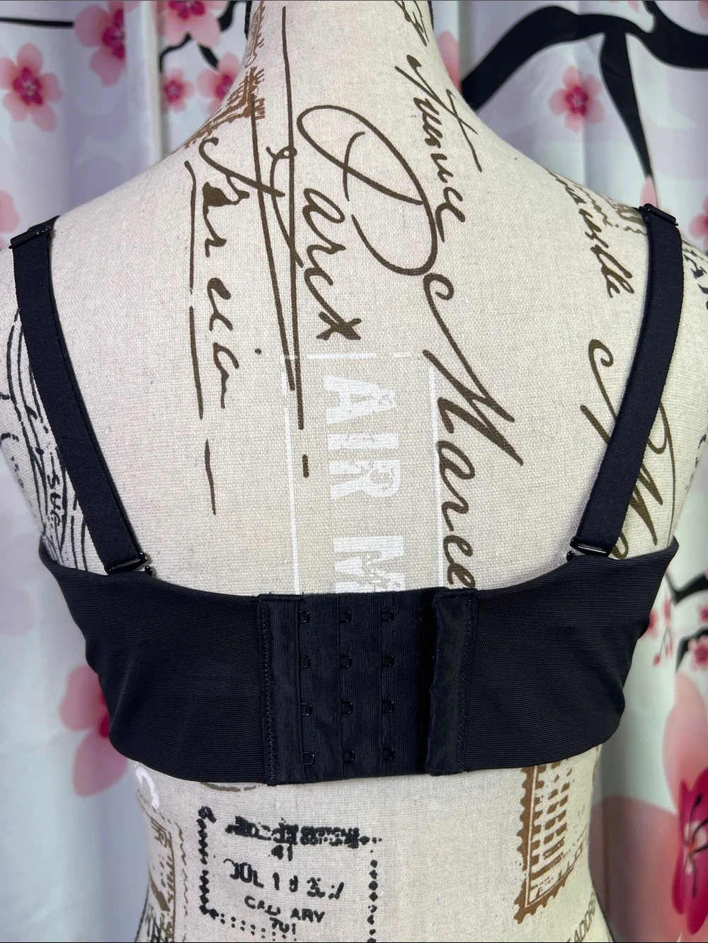 Maidenform Black Strapless Dreamwire Bra